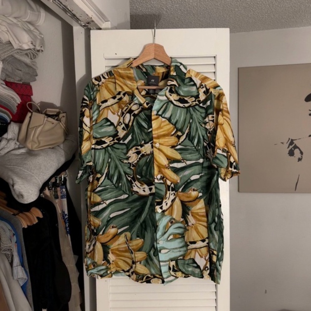 H&M Men’s Short Sleeve Button Up | Size M | Regular Fit